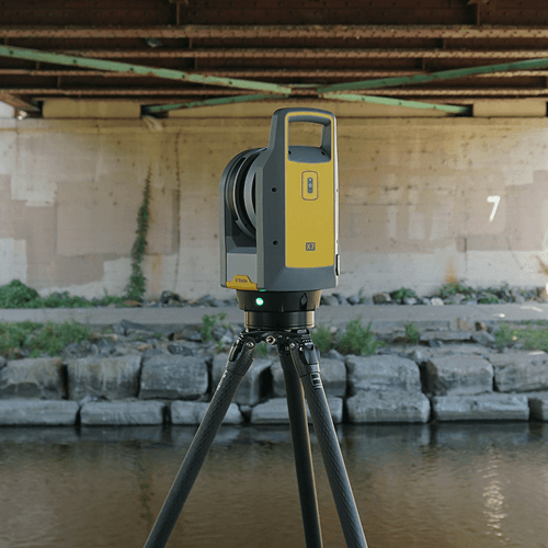 Survey device in tunnel